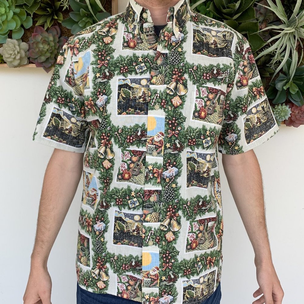 Reyn Spooner Hawaiian Shirt (Christmas)